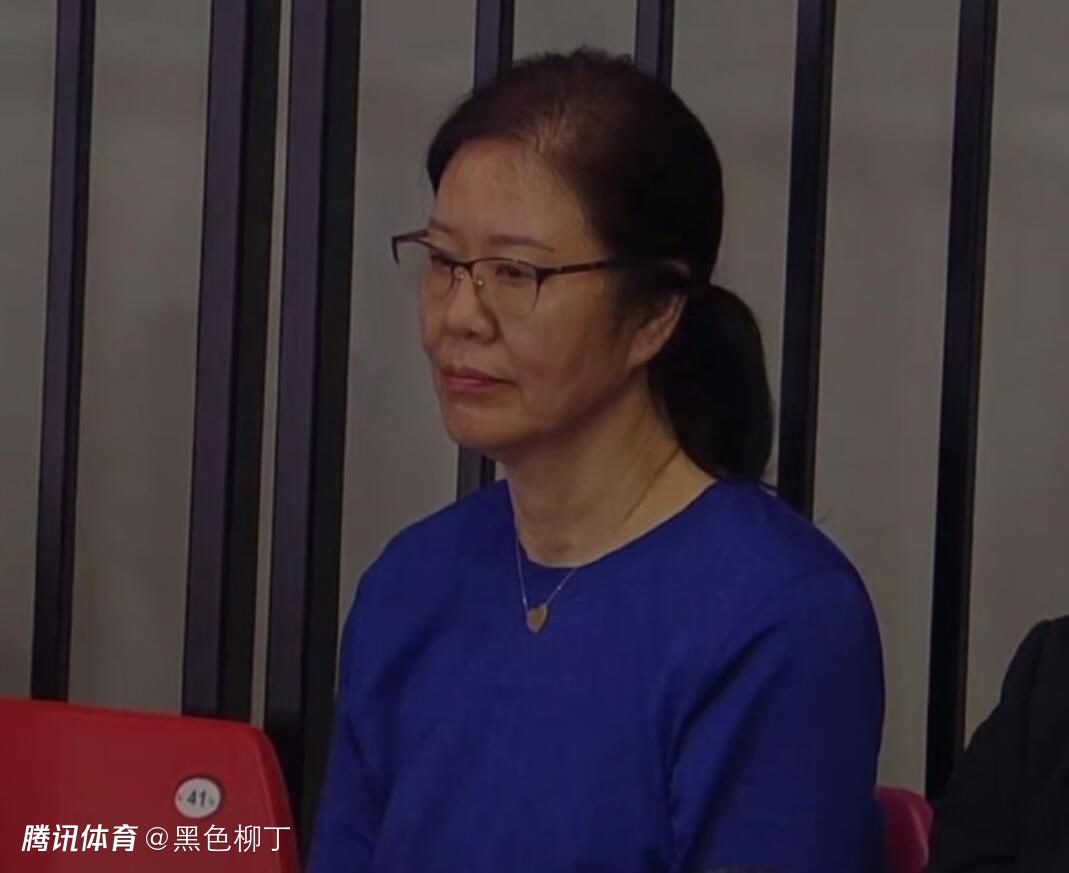 中国女厕通偷窥piss